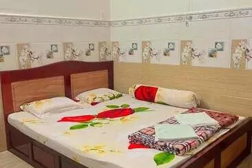 تختخواب و صبحانه Nhà Nghỉ Phương Nam