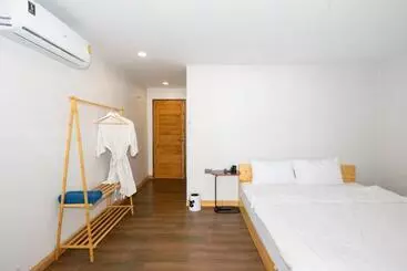 هتل De  Ocean Land เดอโอเชี่ยนแลนด์ เกาะล้าน