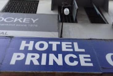 호텔 Prince Dimapur