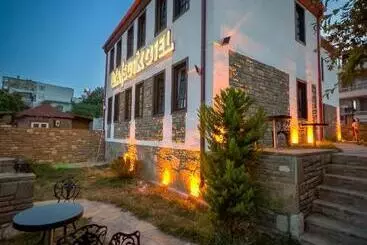İli̇a Buti̇k Otel