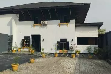 ホテル The Crib Artist Residence