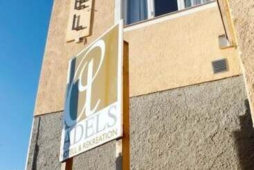 ホテル Adels