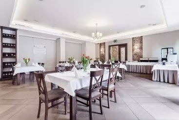 Hotel Modrzewiowy Dwór