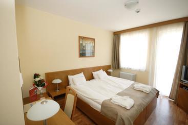 ツーリストアパートメント Family Wellness Apartman