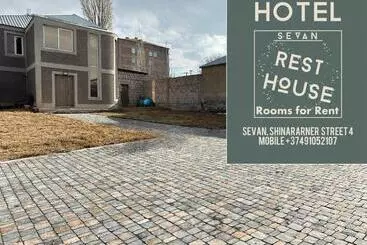 ベッドアンドブレックファースト Sevan Rest House