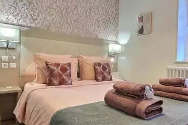 Pension Les Platanes  De Miss.k Conciergerie