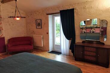 Bed and Breakfast Gite Modes Et Café
