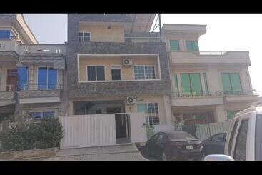 پانسیون Zaviya Guest House Islamabad