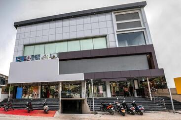 Collection O Ulavacharu Hotels