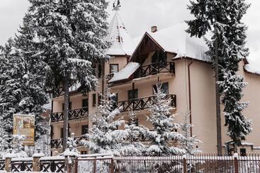 בית מלון כפרי новий