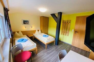 호텔 Haus Rosenbaum Gruppenhaus  Begegnungsstätte   Pension