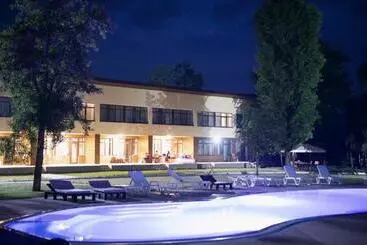 Lomakeskus база відпочинку ріверсайд світло є завжди