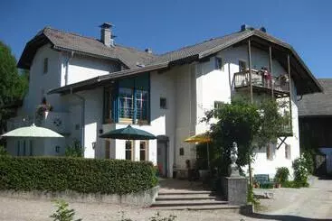 Huoneistohotelli Pension Grünbacher