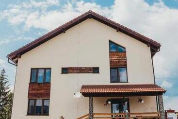 Pensiunea Paradisul Naturii