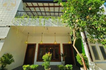 Galle Face Terrace Hostel By Tourlux