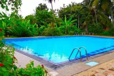 Hotelli Himawwa Residency Pinnawala