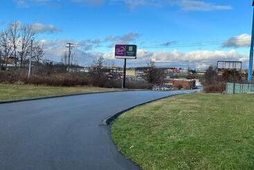 酒店 Mainstays And Suites By Choice