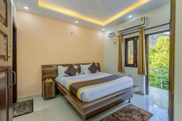 Hotel Kotabagh Grand