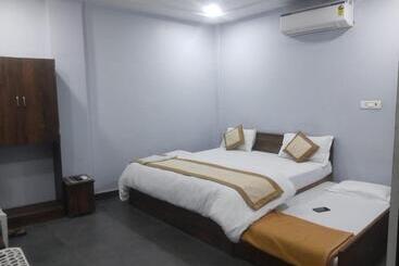 Hotel The White House