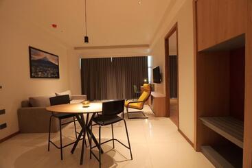 Hotel The World Surat