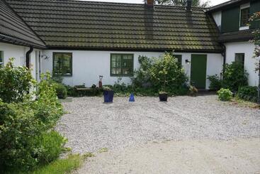 تختخواب و صبحانه Adagio På österlen