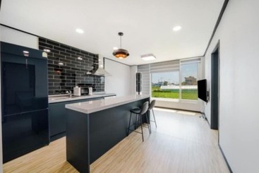 Goseong Hayanpado Pension