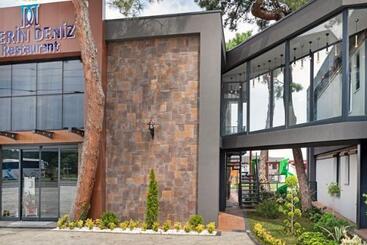 Derin Deniz Boutique