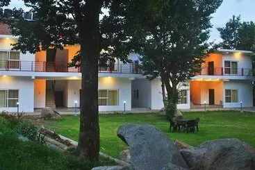 ホテル Himalayan Off Trails