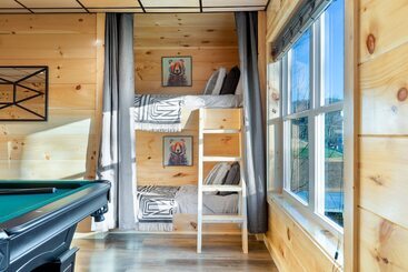 Vakantiehuisje Parkway Paradise W Private Hot Tub