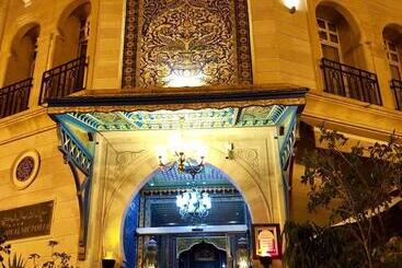 호텔 Royal Victoria Ex British Embassy