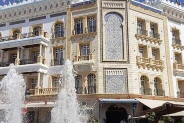 هتل Royal Victoria   Ex British Embassy