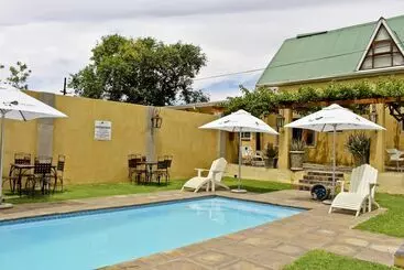 Majatalo 17 On Bird Guest House