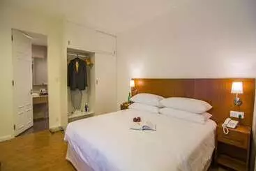 هتل آپارتمان Sakura Residence