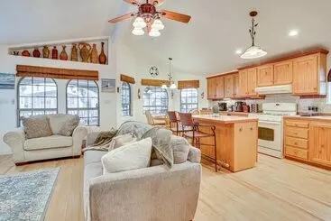 Canal Front Port Isabel Cottage: 5 Mi To Beach!