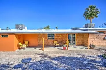 کلبه Charming Tucson Vacation Rental: 2 Mi To Downtown