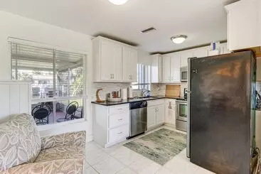 Mökkimajoitus Pet Friendly Punta Gorda Home W/ Dock On Canal!