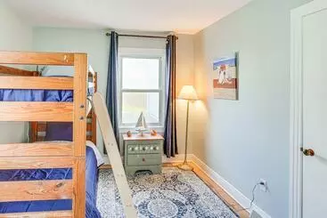 コテージ Renovated Chatham Home ~ Half Mi To Downtown!