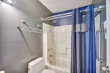 Mökkimajoitus Centrally Located Hampton Home: 6 Mi To Downtown!