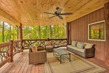 Vidéki Ház Clayton Retreat W/ Spacious Deck & Mtn Views!