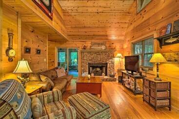 Dom wiejski Cozy Cabin W/ Deck, Walk To Wildcat Creek & Dining