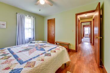 コテージ Pet Friendly Douglasville Home W/ Screened Porch!