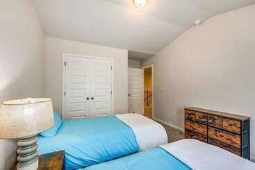 Vidéki Ház Walnut Grove Haven: Spacious Retreat W/ Fireplace!