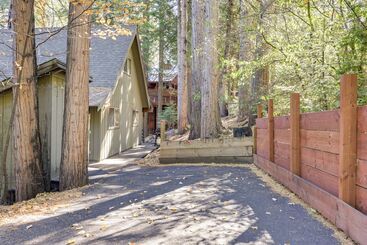 茅舍 3 Mi To Big Trees State Park: Cabin W/ Deck