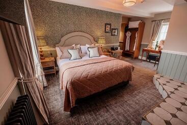 בית מלון כפרי The Ashford Arms