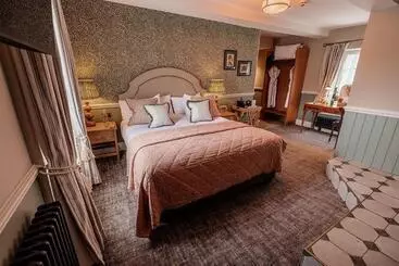 Hotelli The Ashford Arms