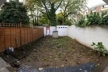 اقامتگاه London   4 Beds   Garden   Pet Friendly