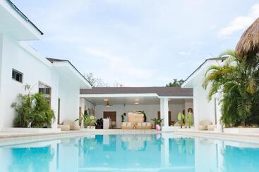 منتجع Seapearl Of Alona