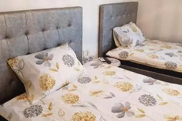 Bed and Breakfast Sunshine Court Budget