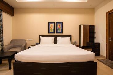 Hotel Mayfair World Cup Village