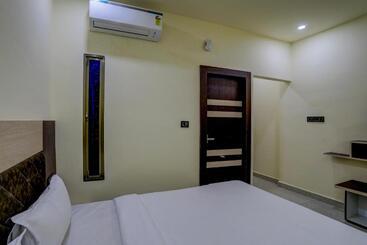 Oyo Hotel Madhuram Residency
